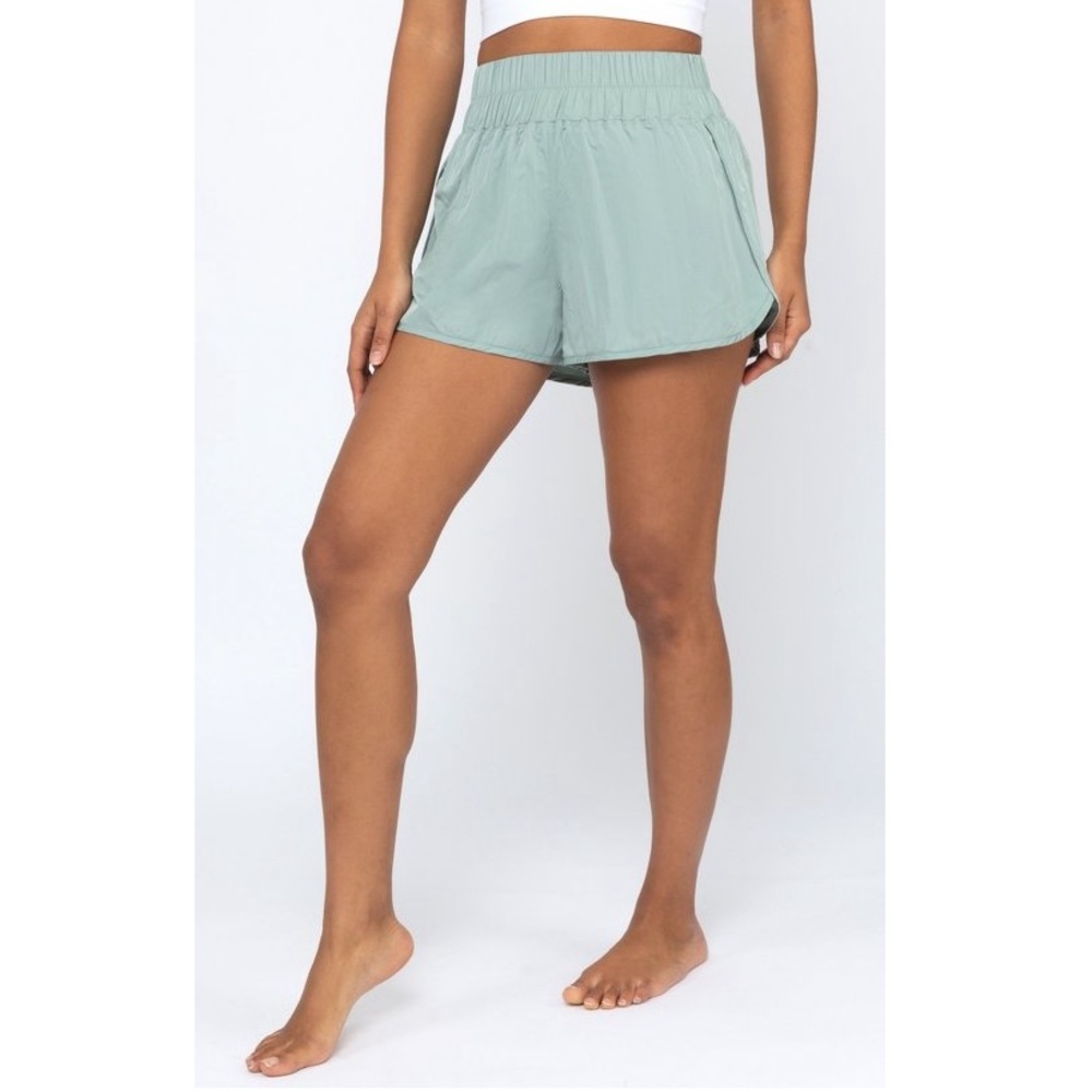 Yogalicious High Rise Commuter Short Large